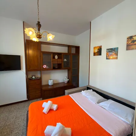 Lido Island With Private Garden Apartment