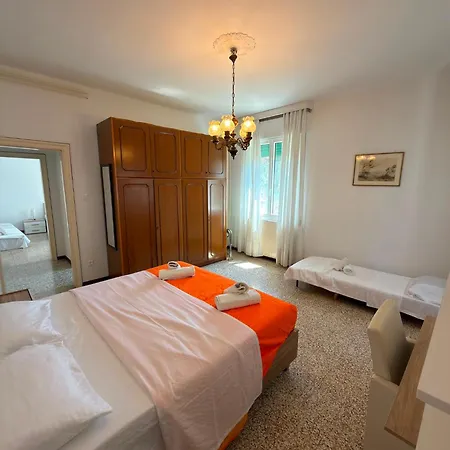 Lido Island With Private Garden Apartment